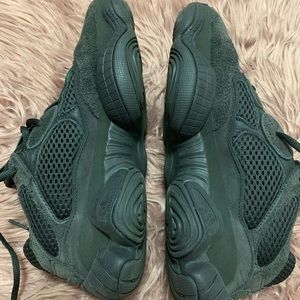 Yeezy 500 Utility Black size 6y or size 7.5 women